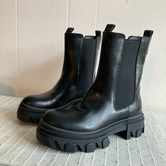 DREAM PAIRS Platform Chelsea Boots Lug Sole Combat Mid Calf Slip On Sz 7 NEW - Picture 1 of 12